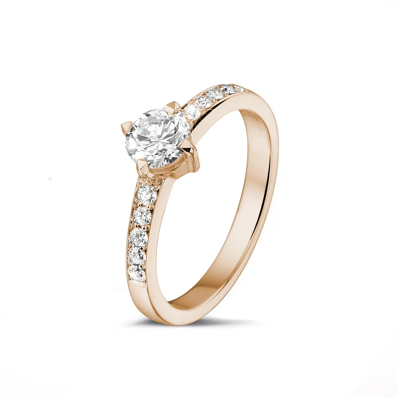 0.50 quilates anillo solitario diamante en oro rojo con diamantes en los lados 