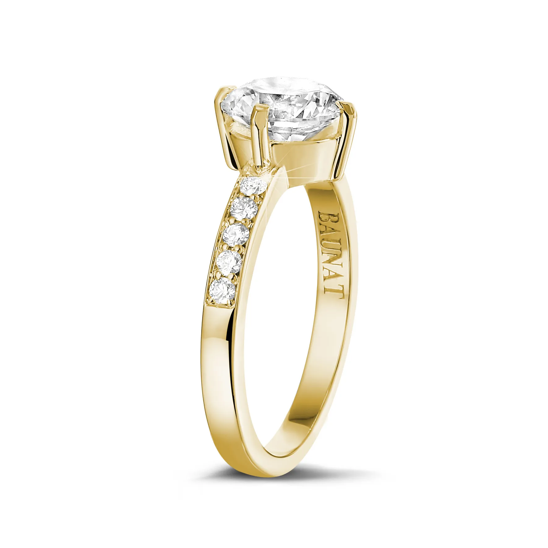 2.50 quilates anillo solitario diamante en oro amarillo con diamantes en los lados 