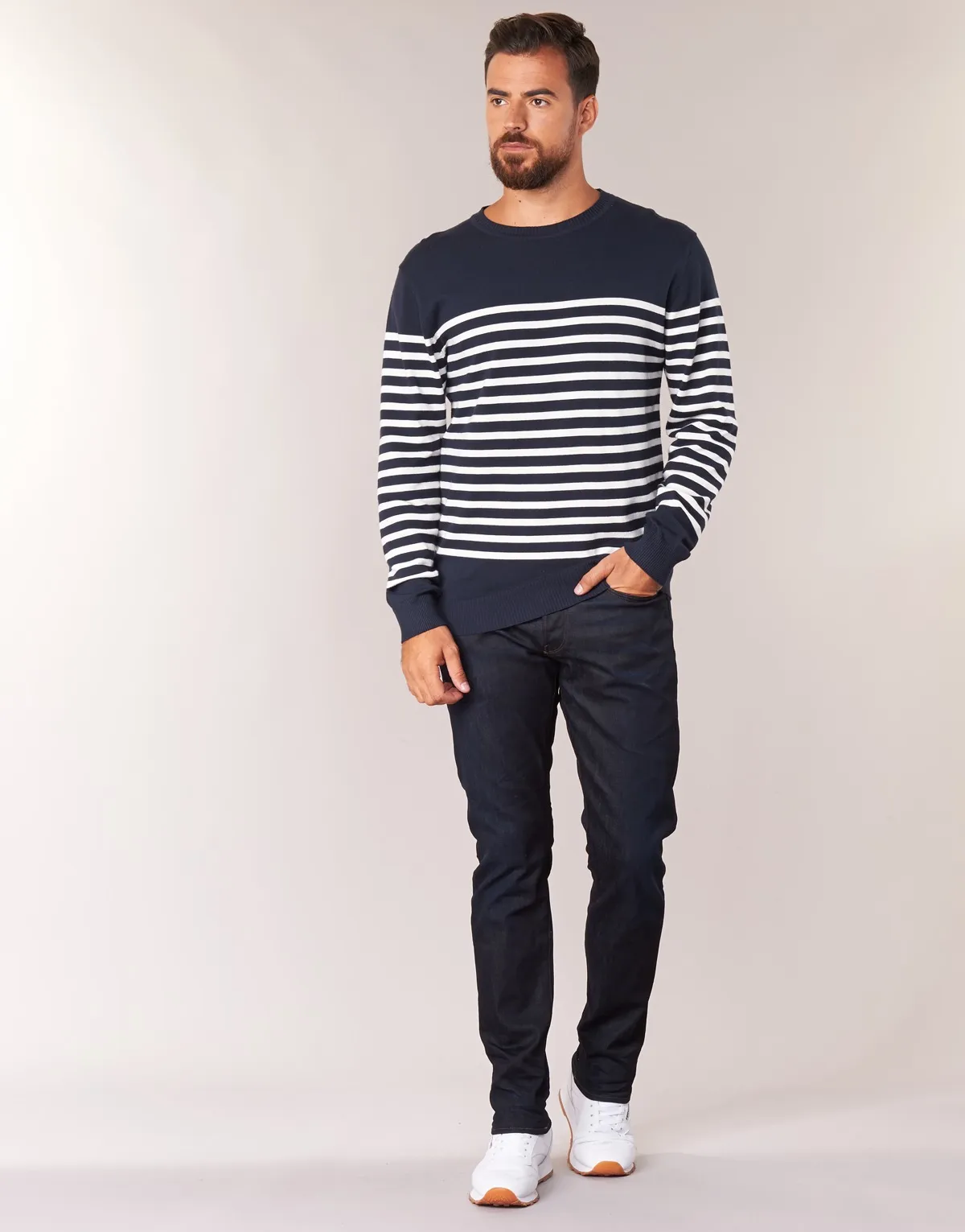 3301 TAPERED