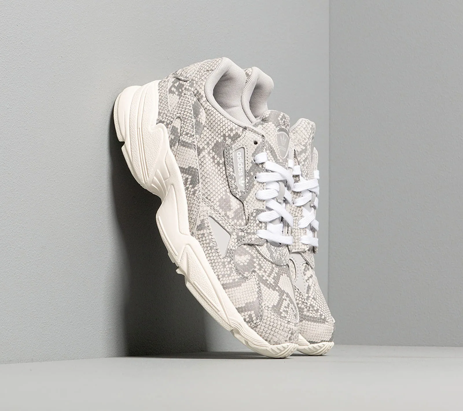 adidas Originals Falcon W