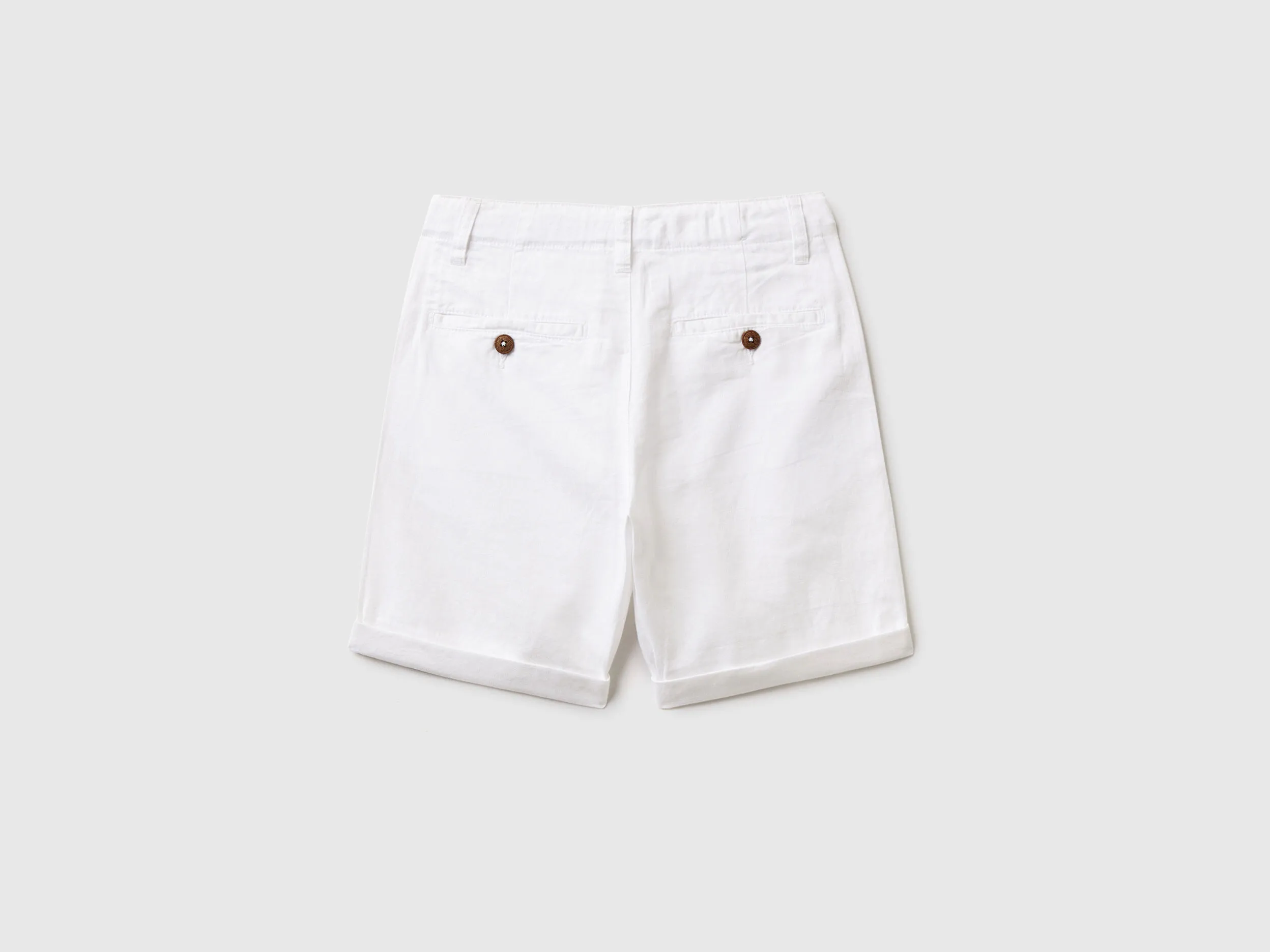 Bermudas chinas de lino mixto
