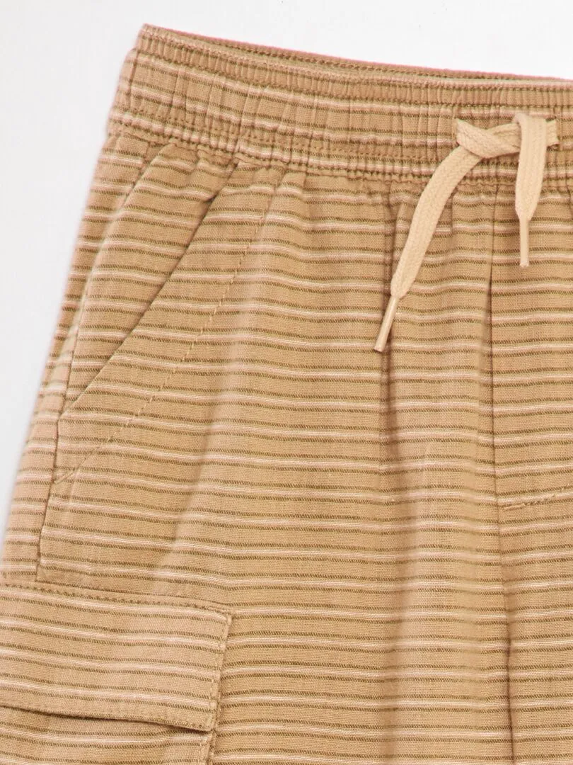 BERMUDAS CON MúLTIPLES BOLSILLOS  BEIGE