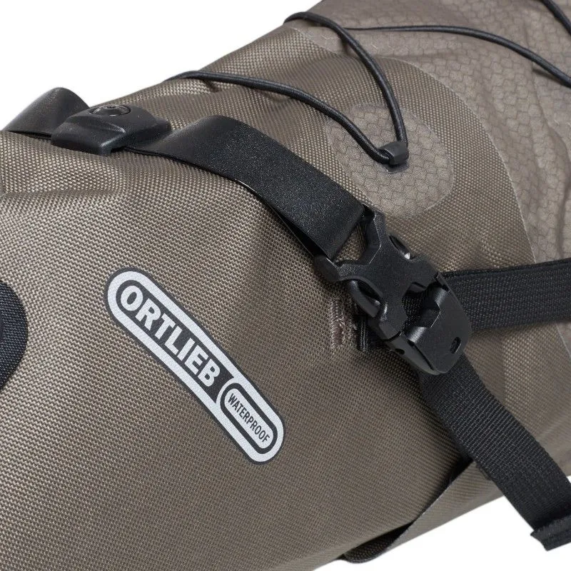 BOLSA PARA BICICLETA ORTLIEB SEATPACK CORREAS DE GANCHO Y BUCLE 16,5 L (PIEZA) (ARENA OSCURA)