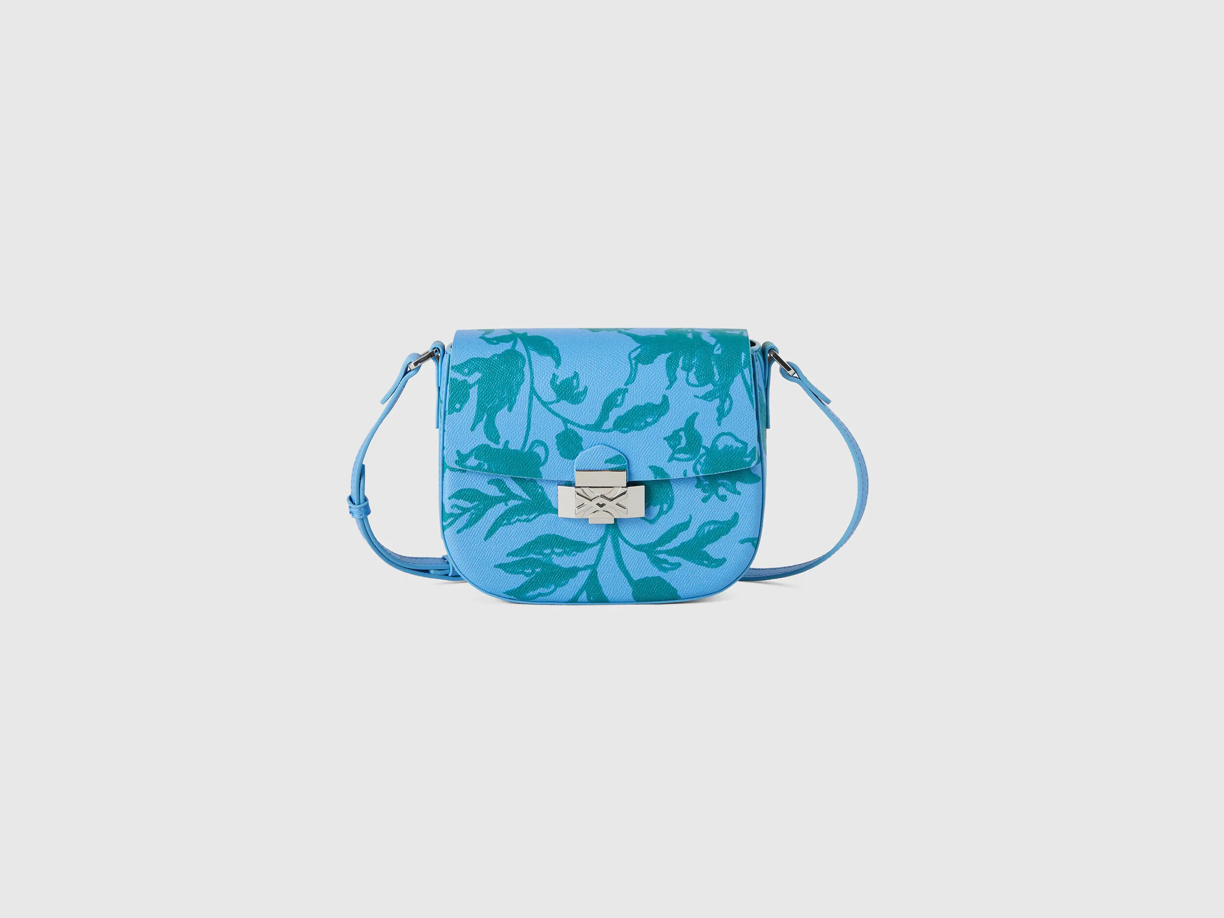 Bolso azul claro con estampado floral