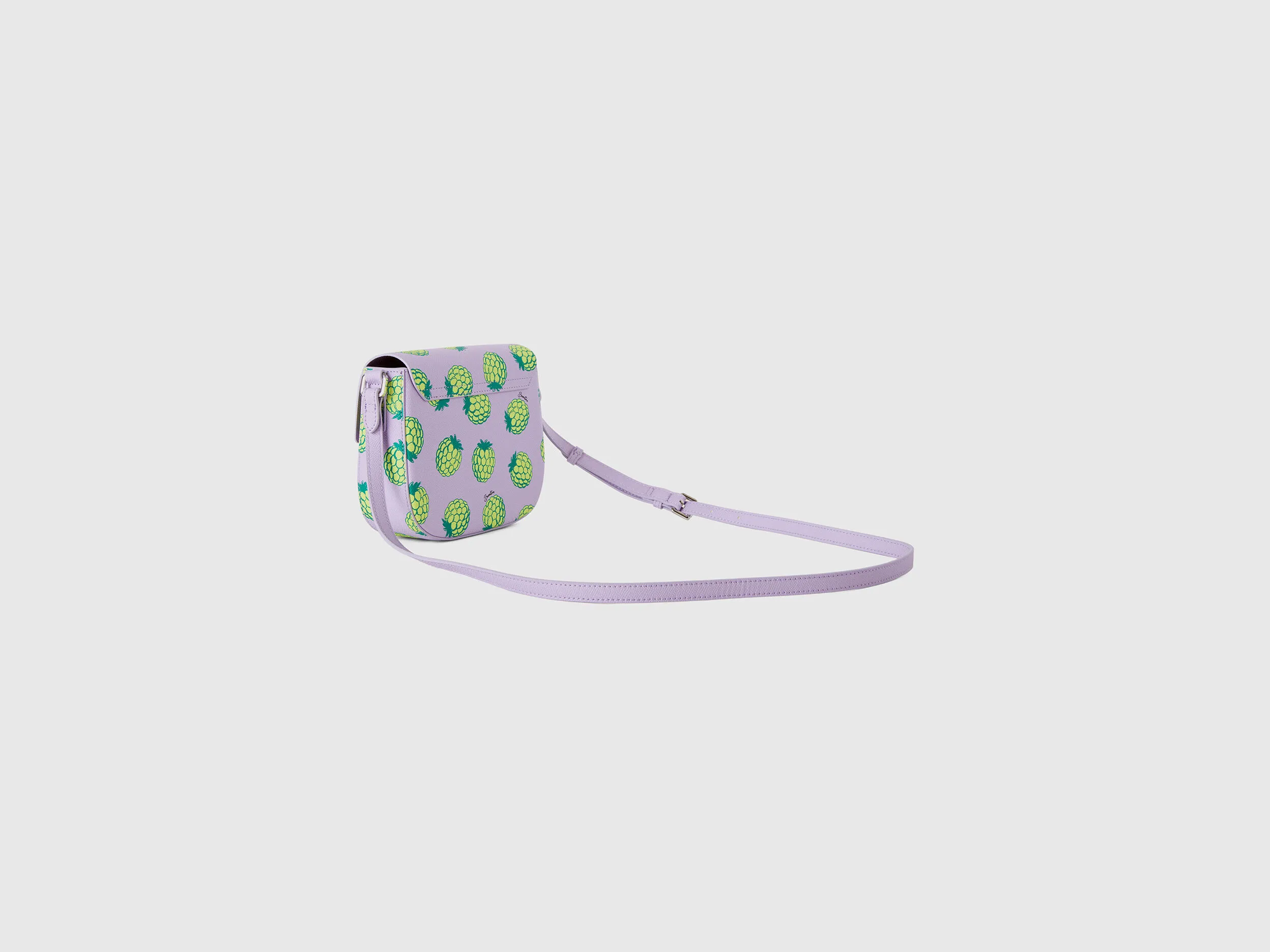 Bolso lila con estampado de piñas