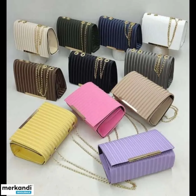 Bolsos de mujer al por mayor de primera categoría disponibles en Turquía.