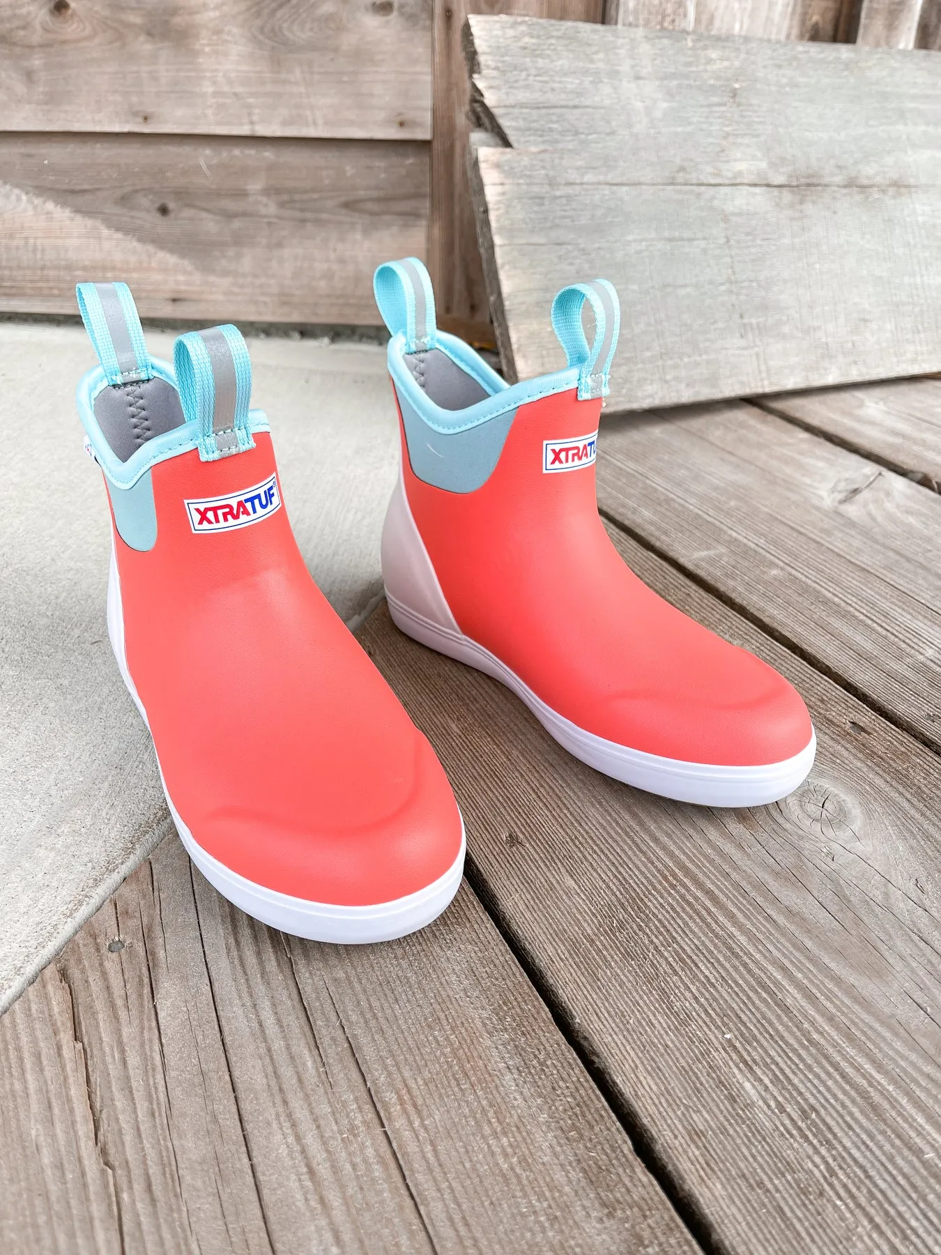 BOTIN DECANO MUJER XTRATUF EN CORAL 