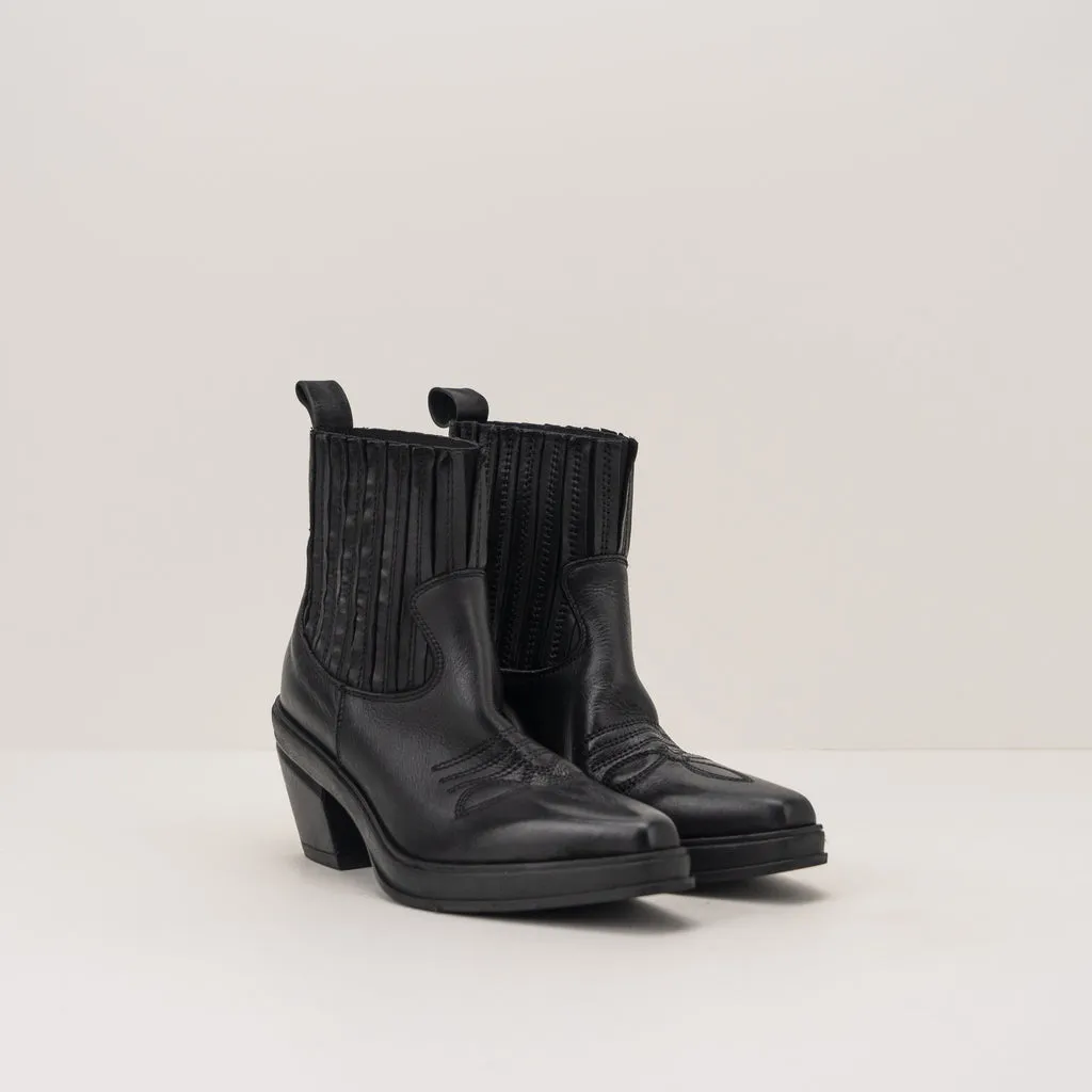 BOTIN  ELENA IACHI  E3105 FROM NERO