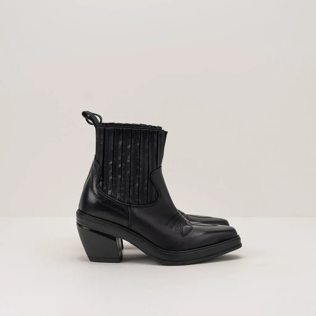 BOTIN  ELENA IACHI  E3105 FROM NERO