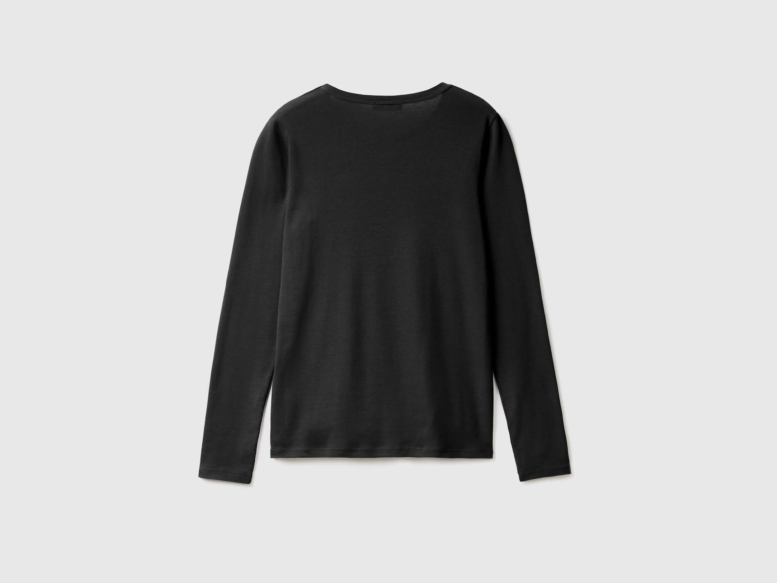 Camiseta negra de manga larga de 100 % algodón