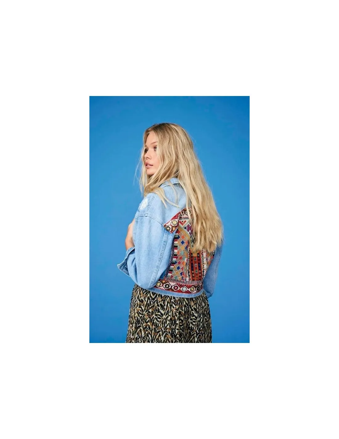 Chaqueta vaquera con bordado multicolor Malibu de Only