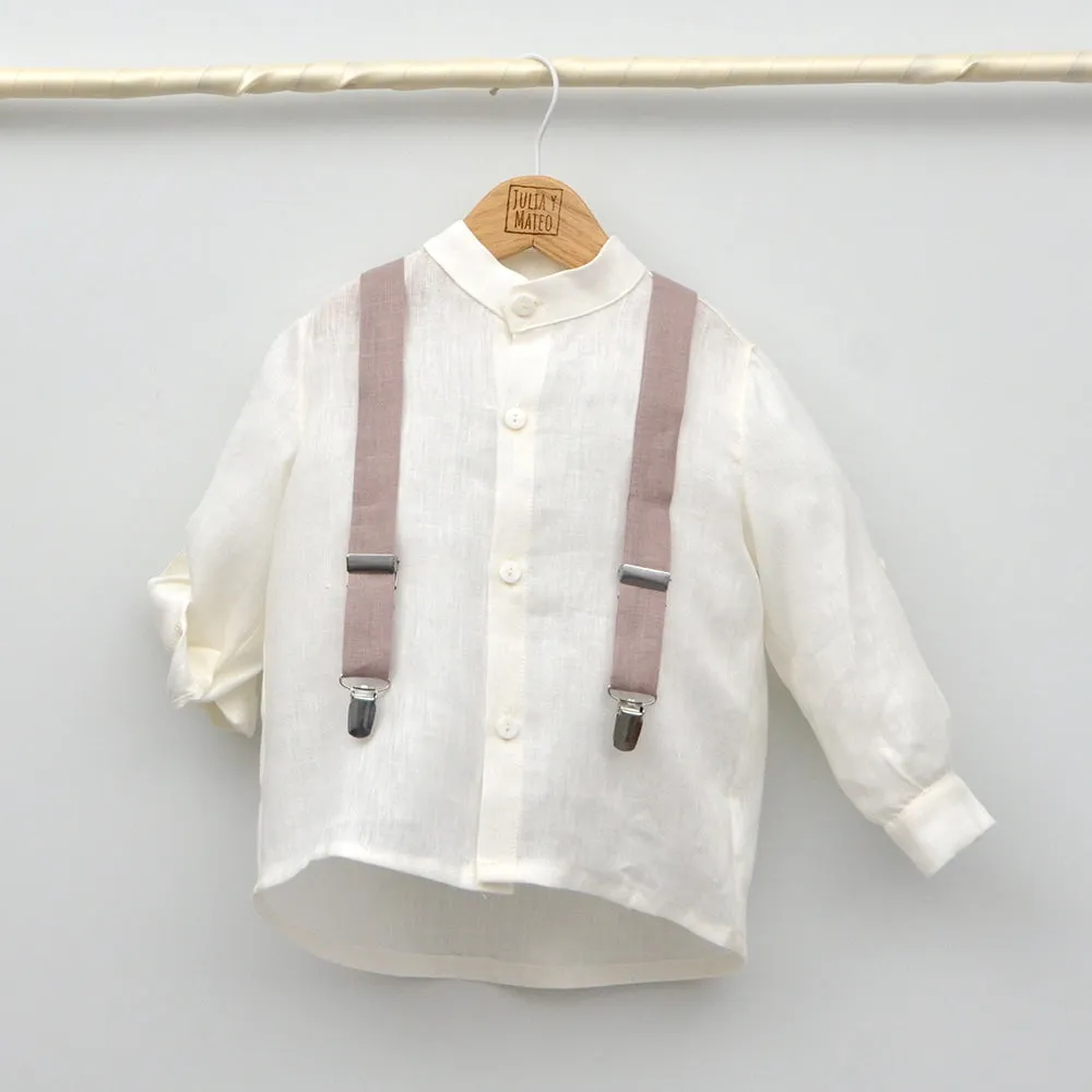 Conjunto lino Isabel con camisa cuello Mao, pajarita, tirantes y pantalón con Fajín