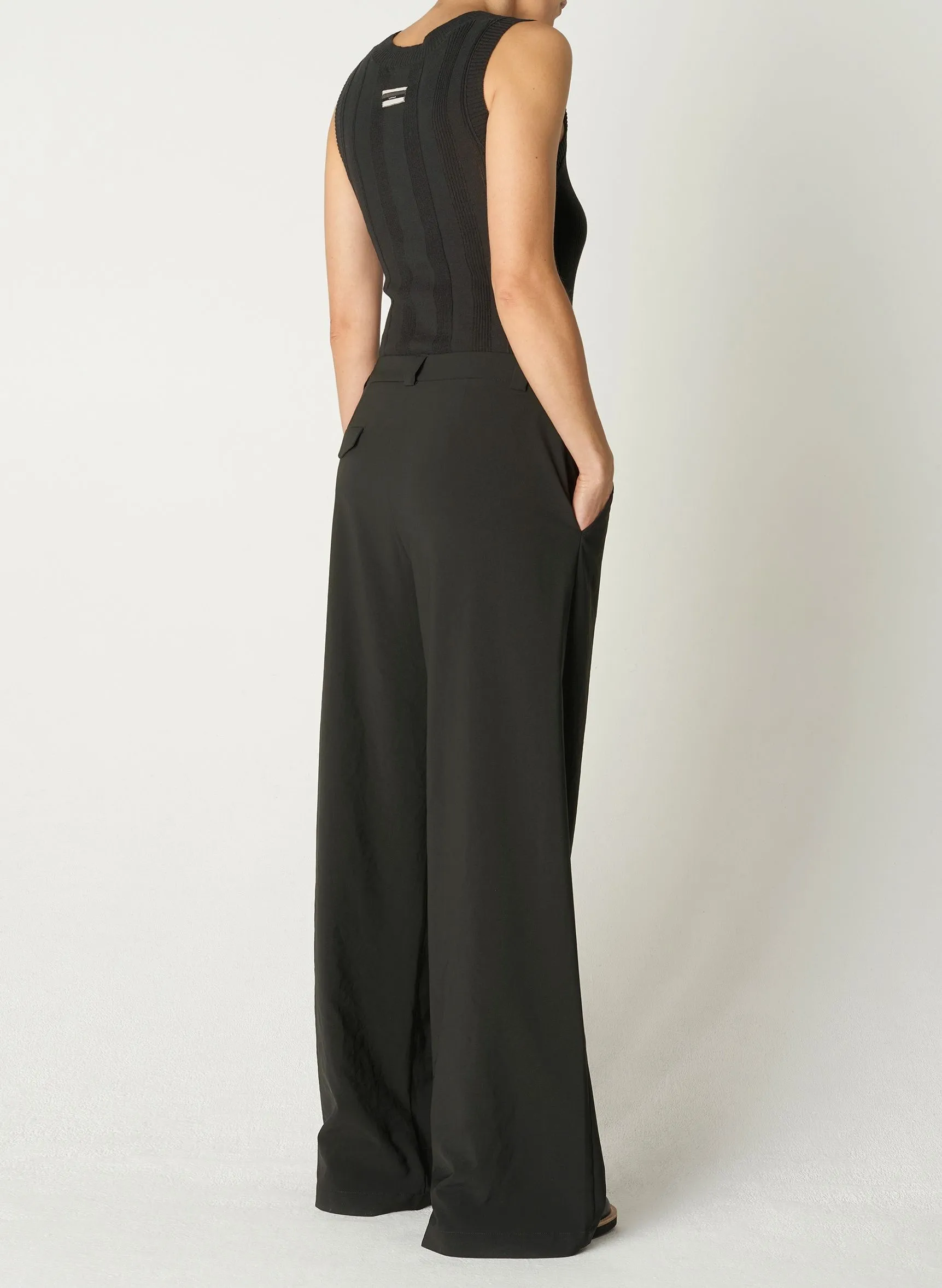 COTELAC Pantalón ancho de talle bajo en negro