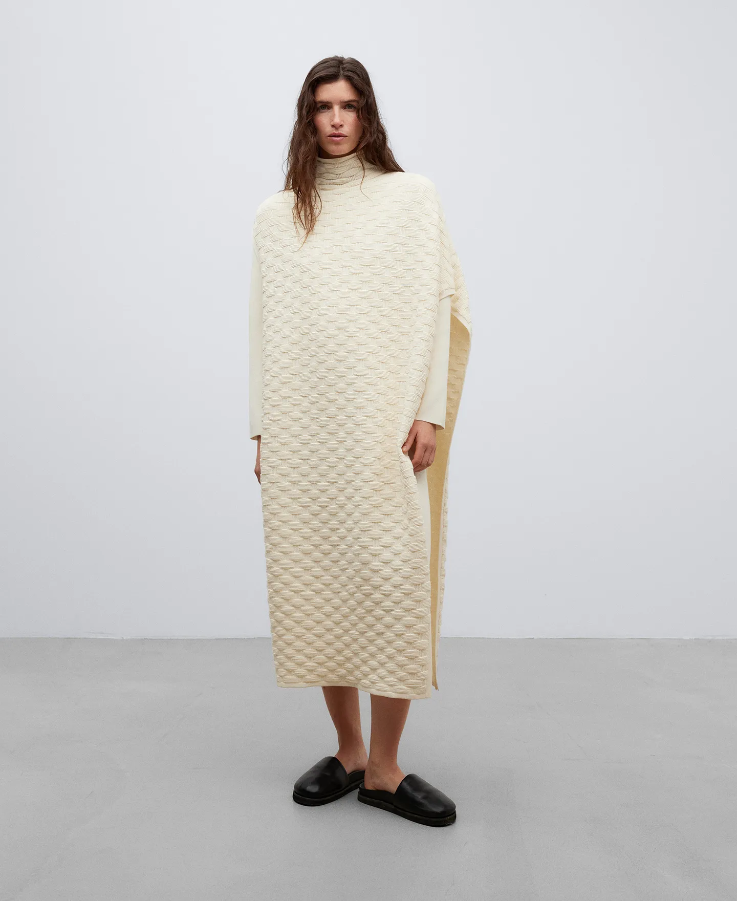 Cotton basket weave cape for woman