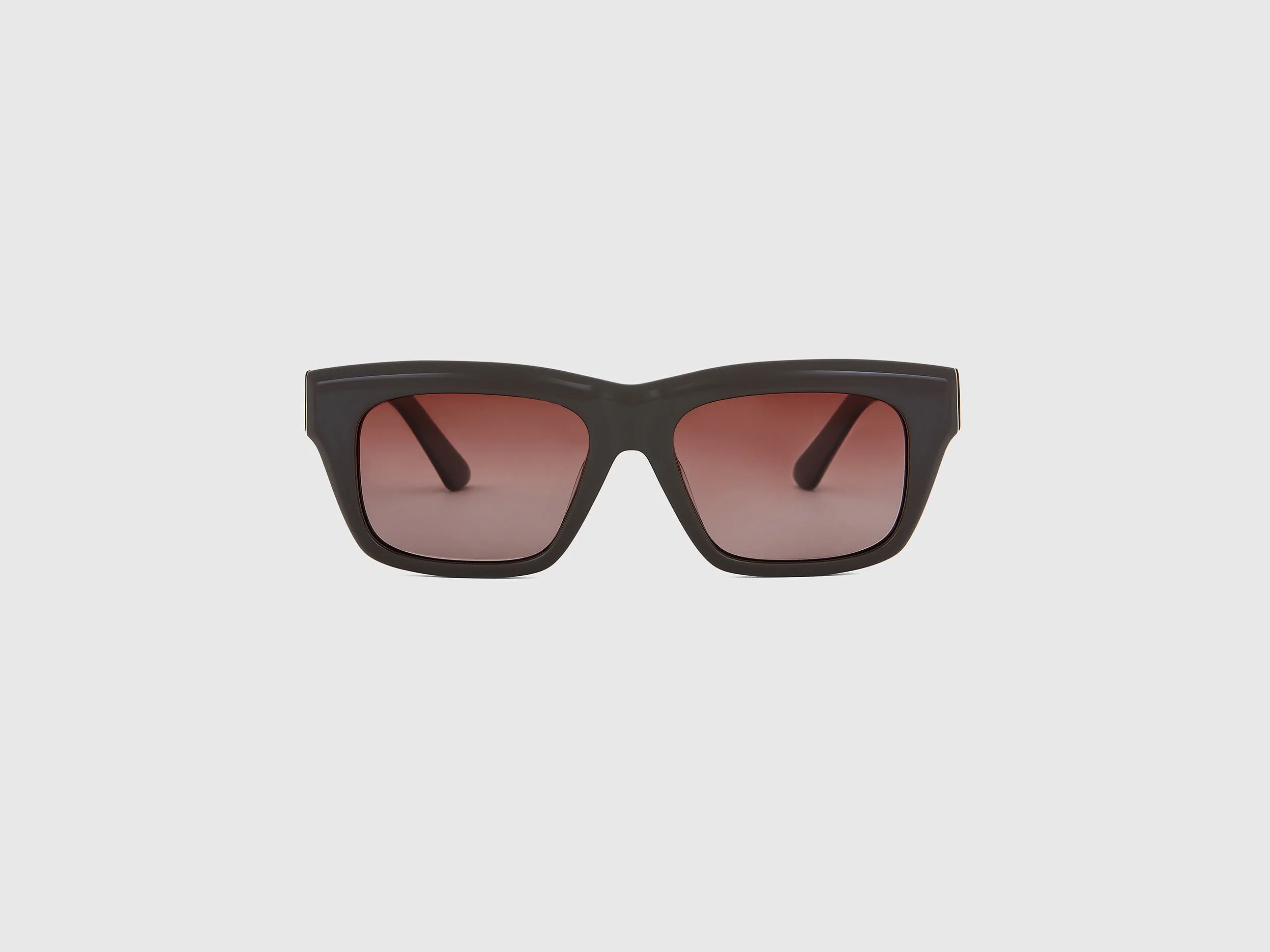 Gafas de sol marrón oscuro