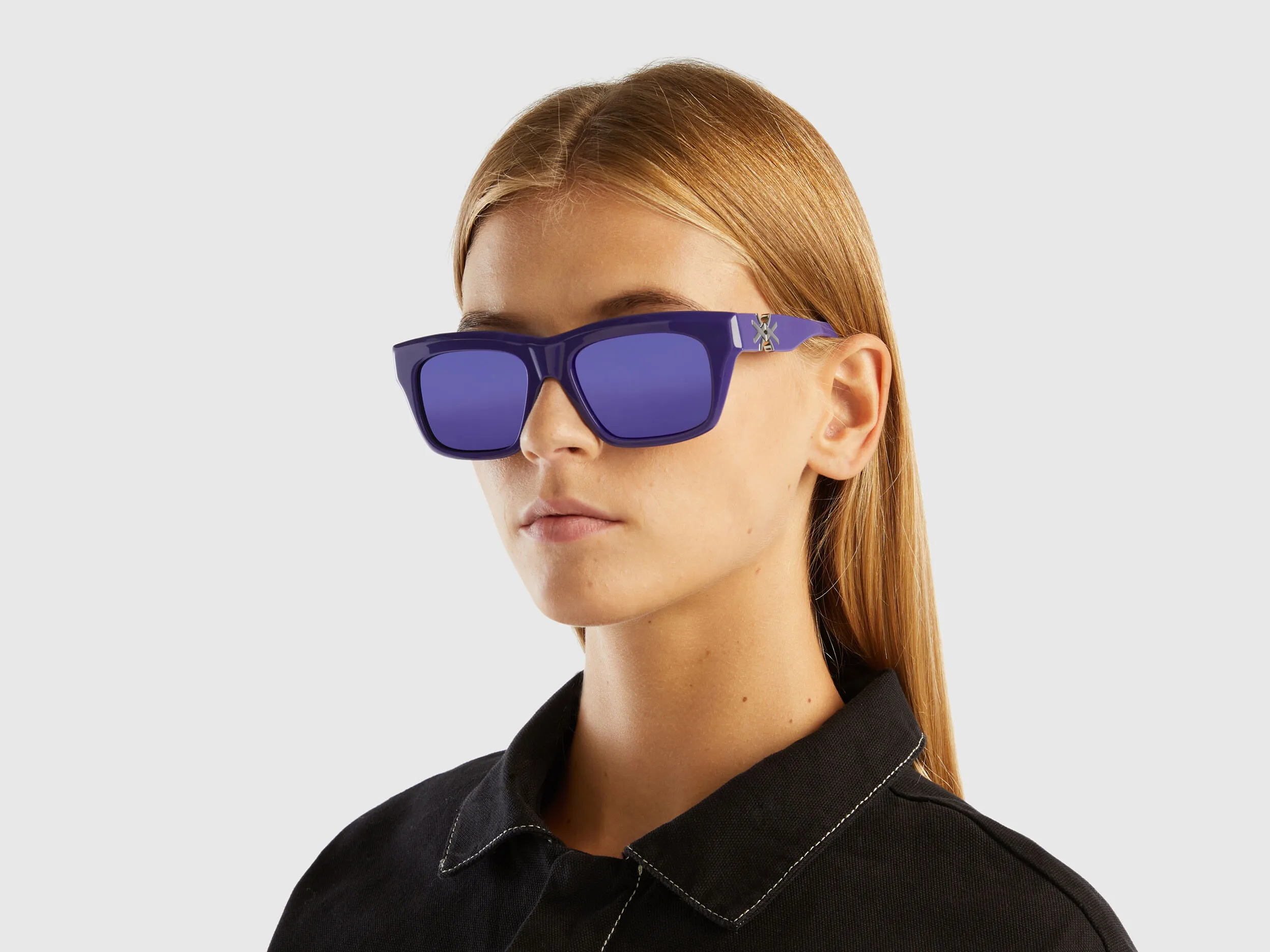 Gafas de sol moradas