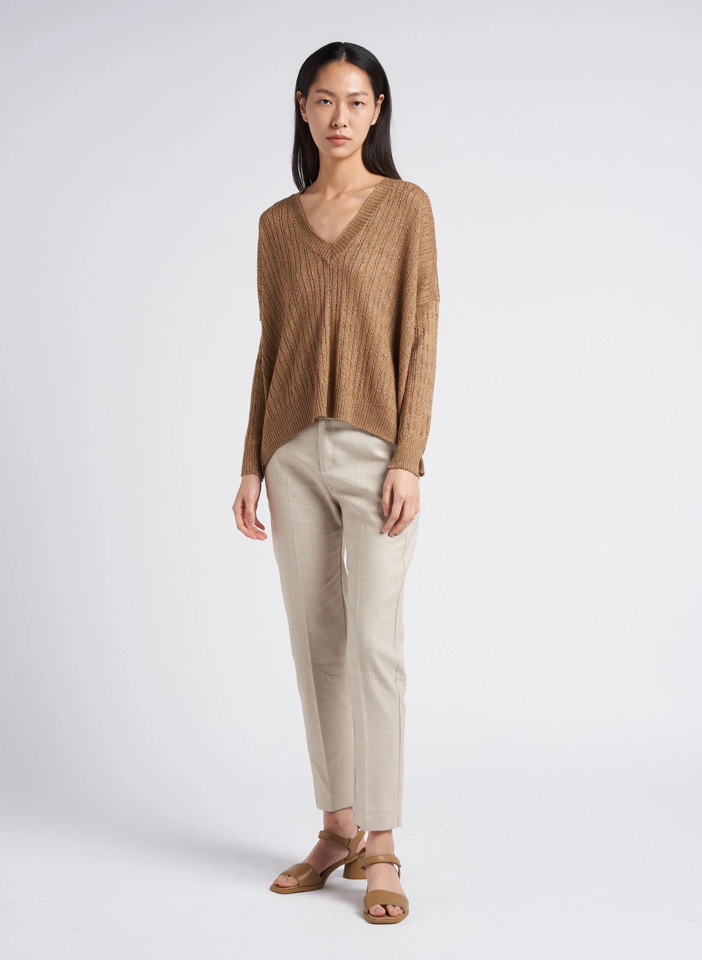 I CODE Pantalón chino de talle alto con hilos metalizados en beige