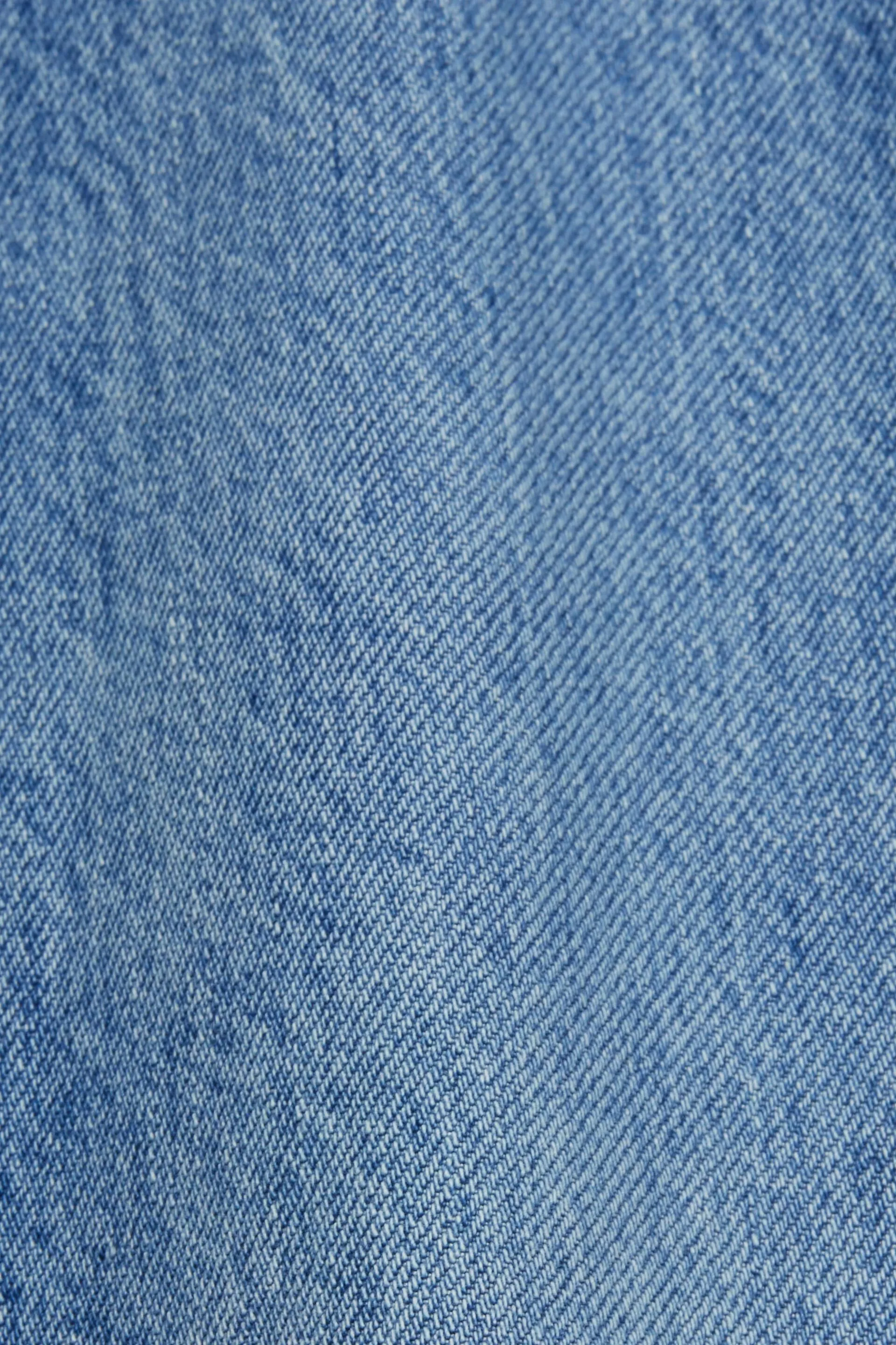 JEANS HIGHRISE STRAIGHT FIT DE ESTILO RETRO