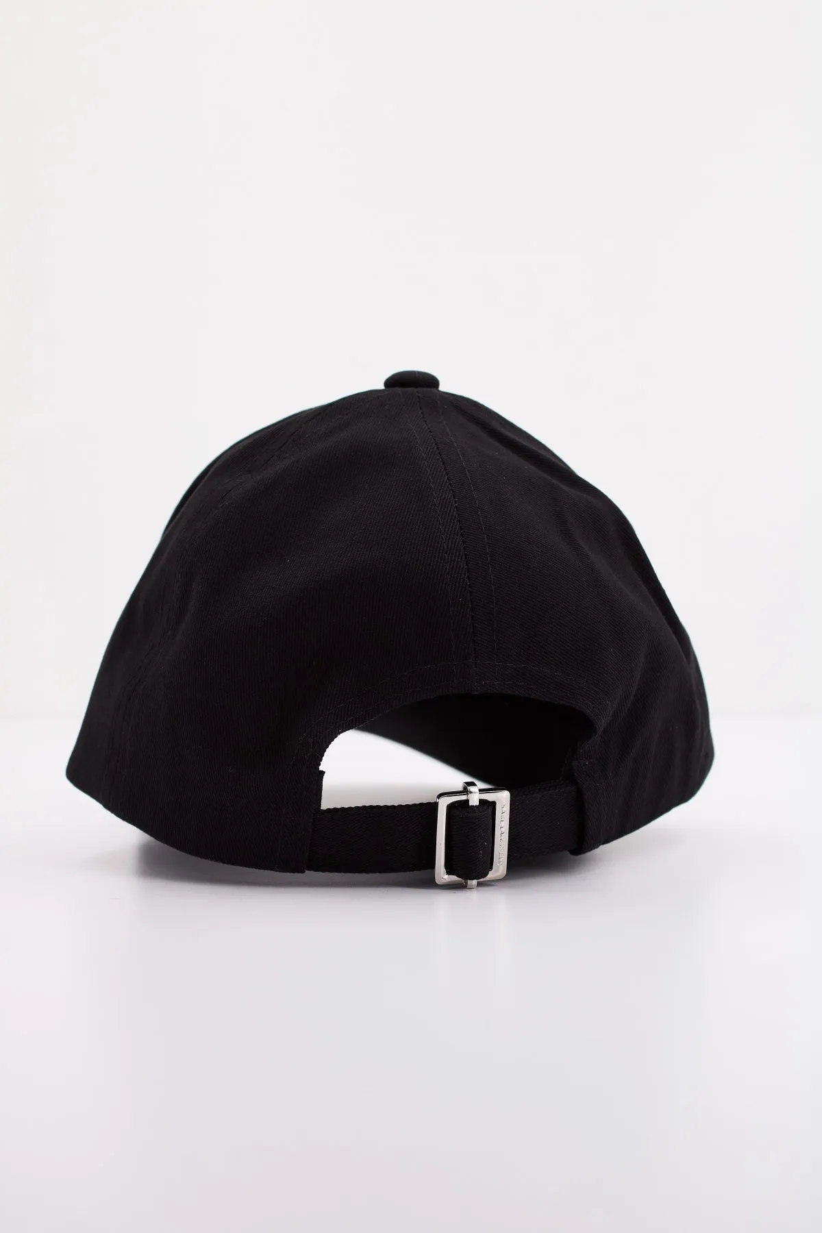 KARL LAGERFELD K/SIGNATURE PIPING CAP