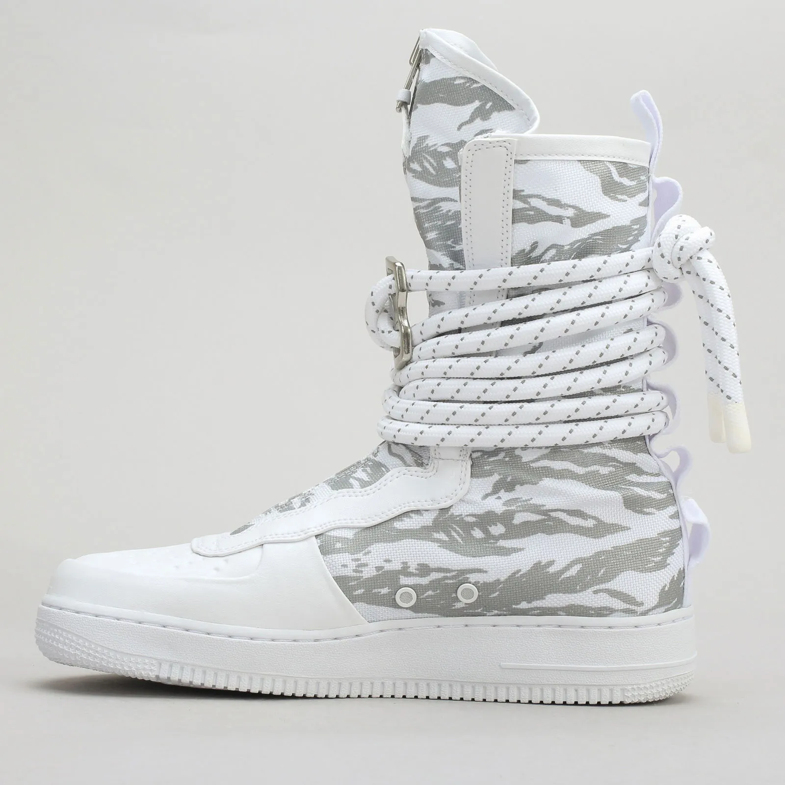 Nike SF Air Force 1 High ''Winter Camo''