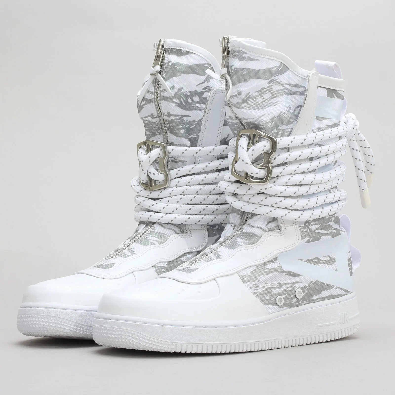 Nike SF Air Force 1 High ''Winter Camo''