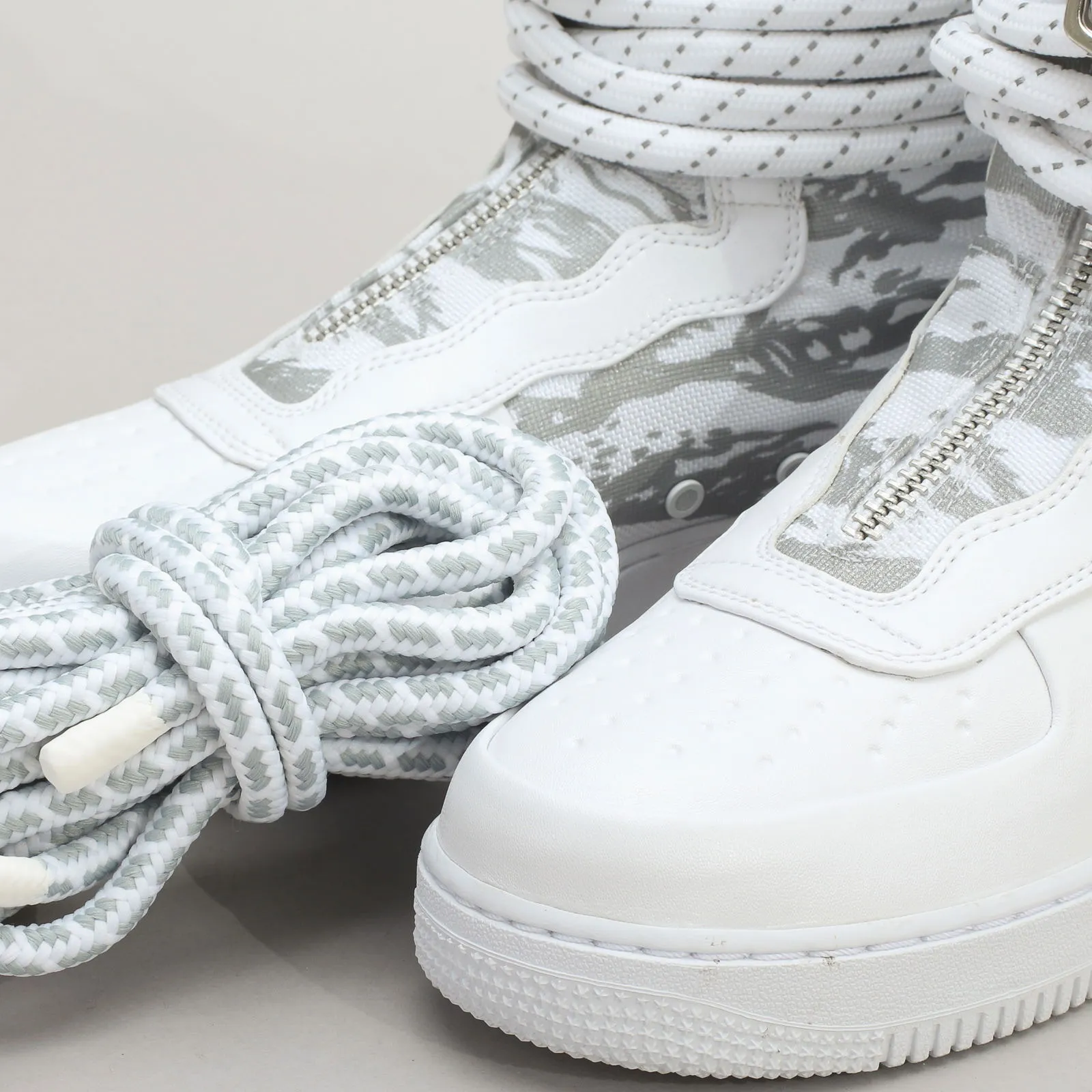 Nike SF Air Force 1 High ''Winter Camo''