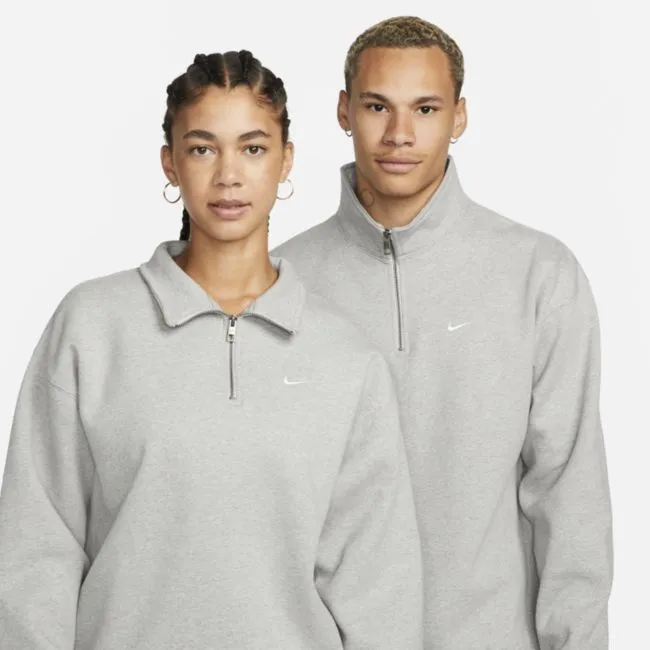 NIKE SOLO SWOOSH 1/4ZIP TOP