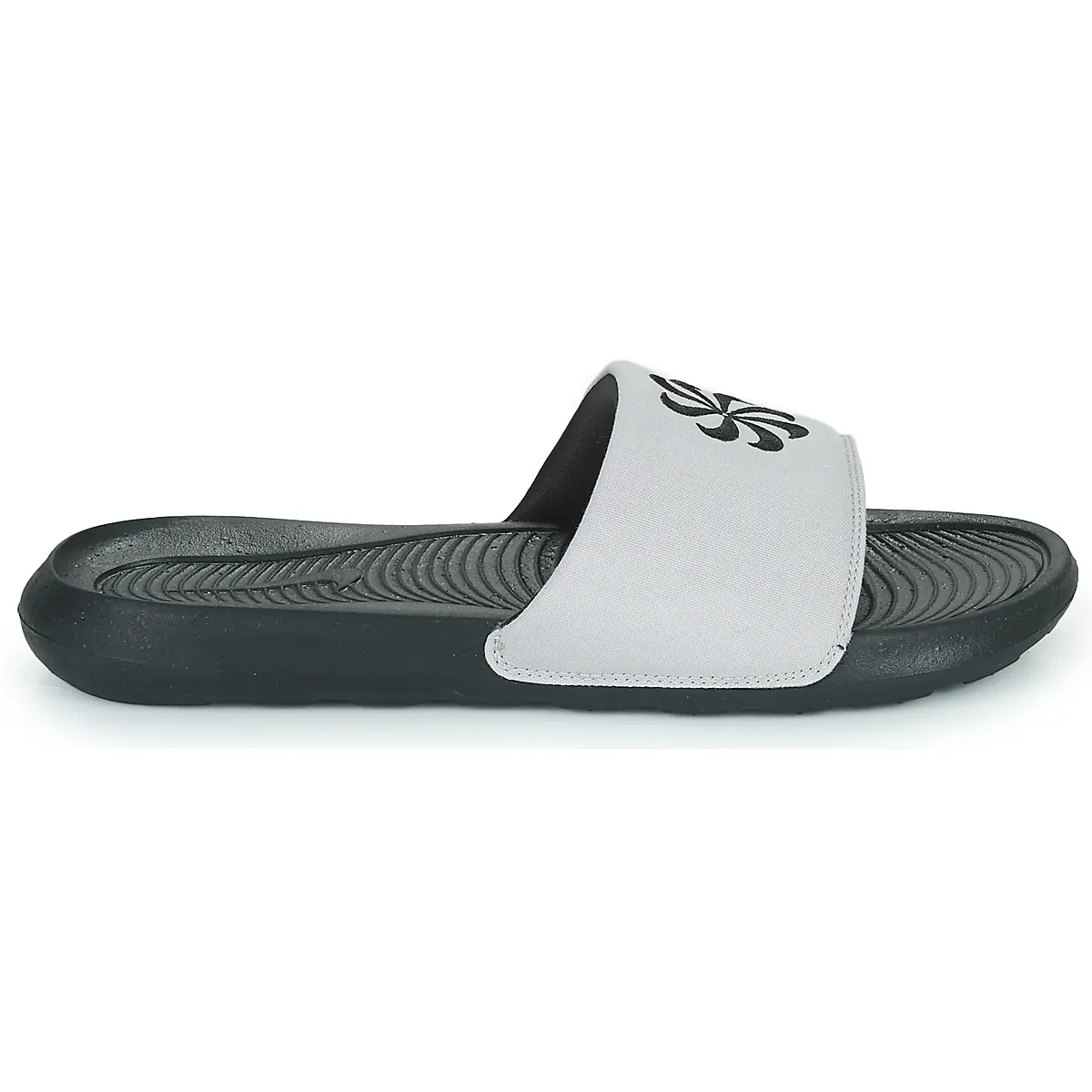 Nike Victori One Next Nature