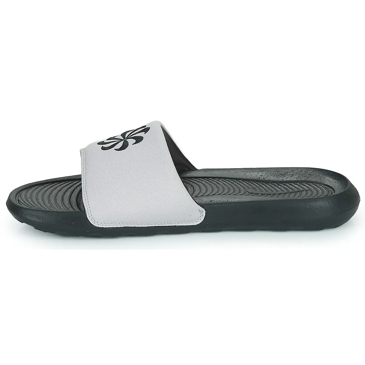 Nike Victori One Next Nature