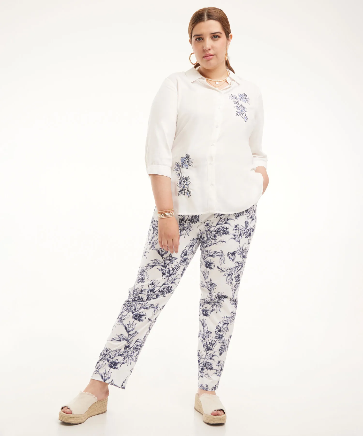 PANTAL&OACUTE;N CHINO ESTAMPADO