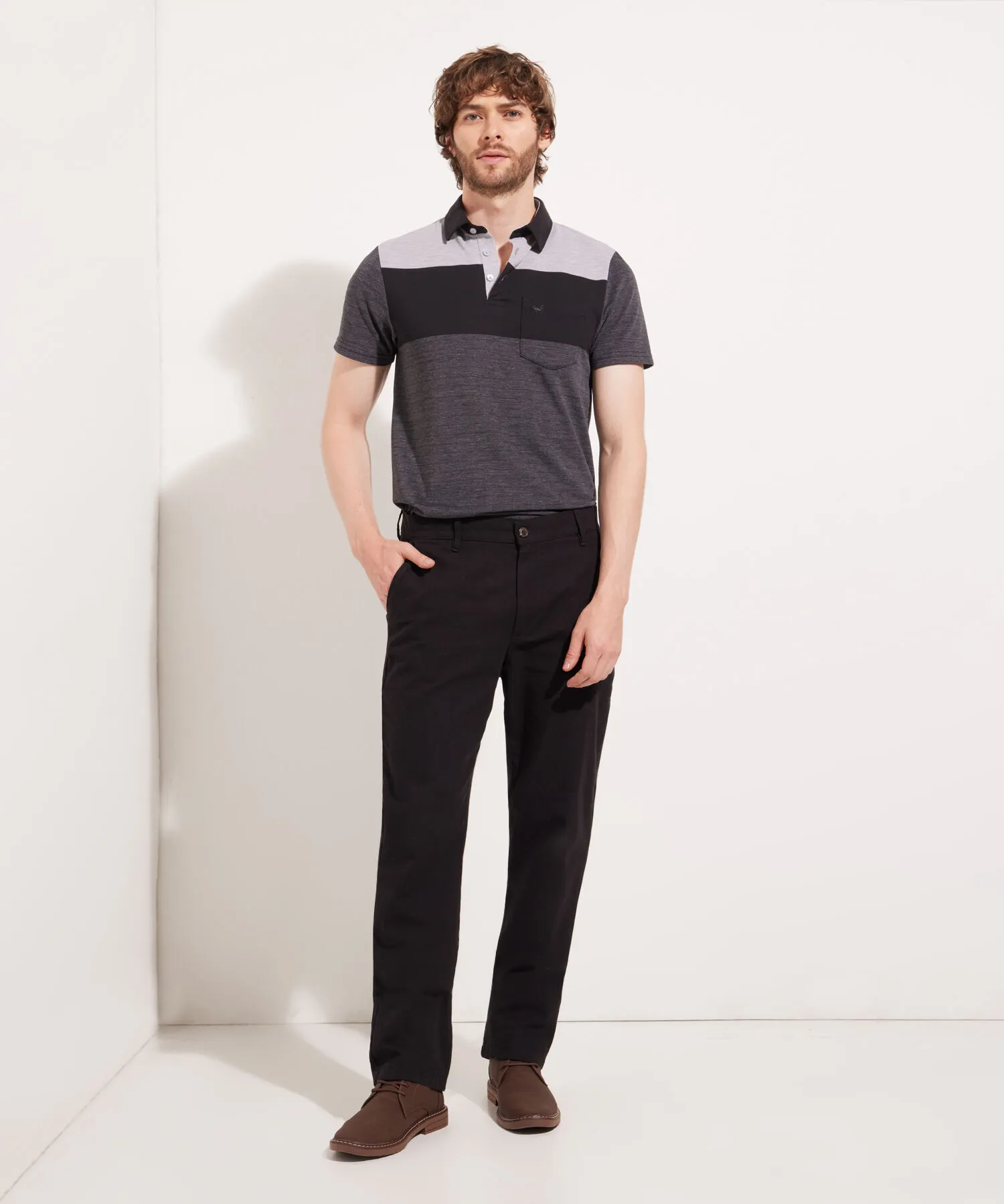 PANTAL&OACUTE;N TIPO CHINO CON BOLSILLOS