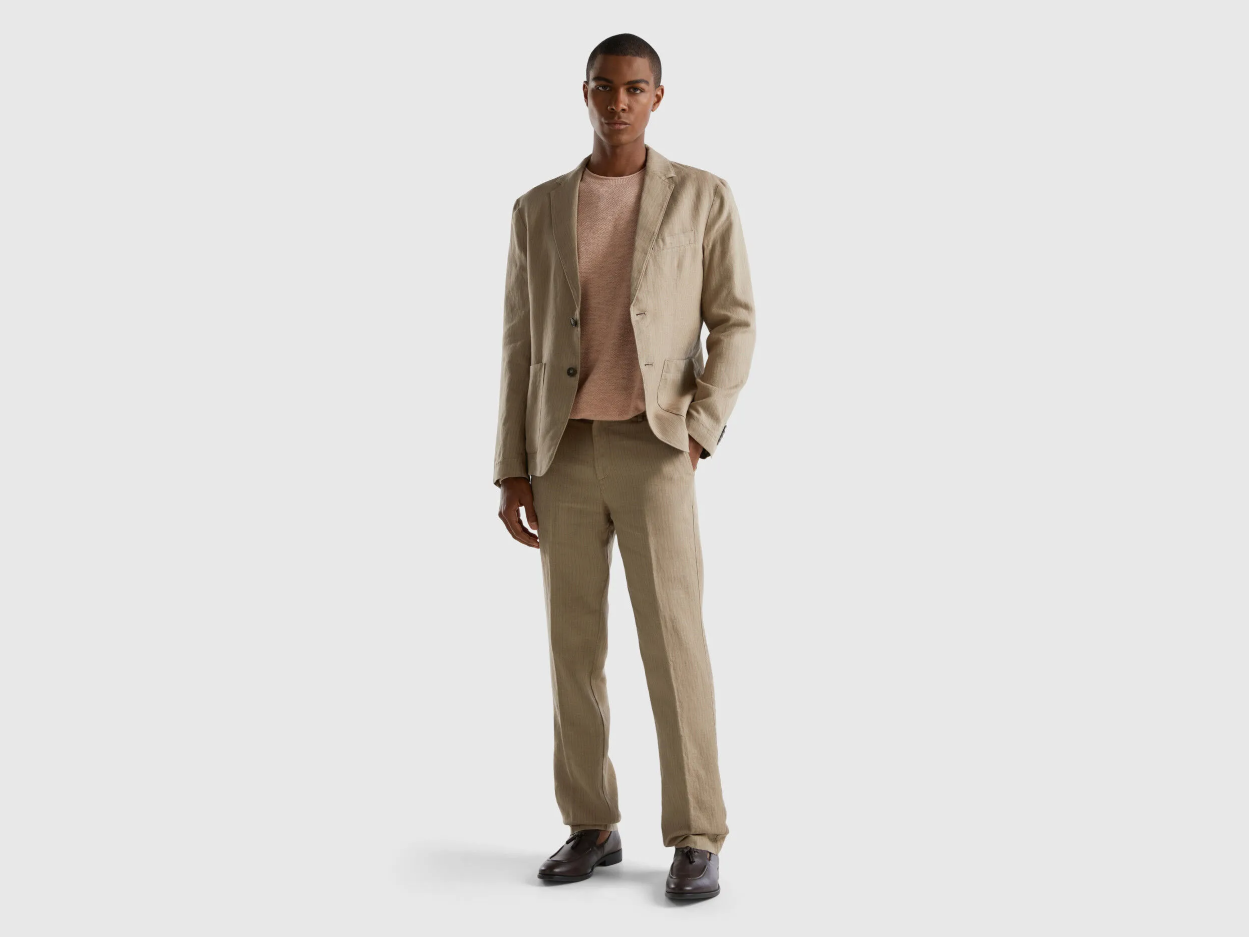 Pantalones chinos a rayas en mezcla de lino