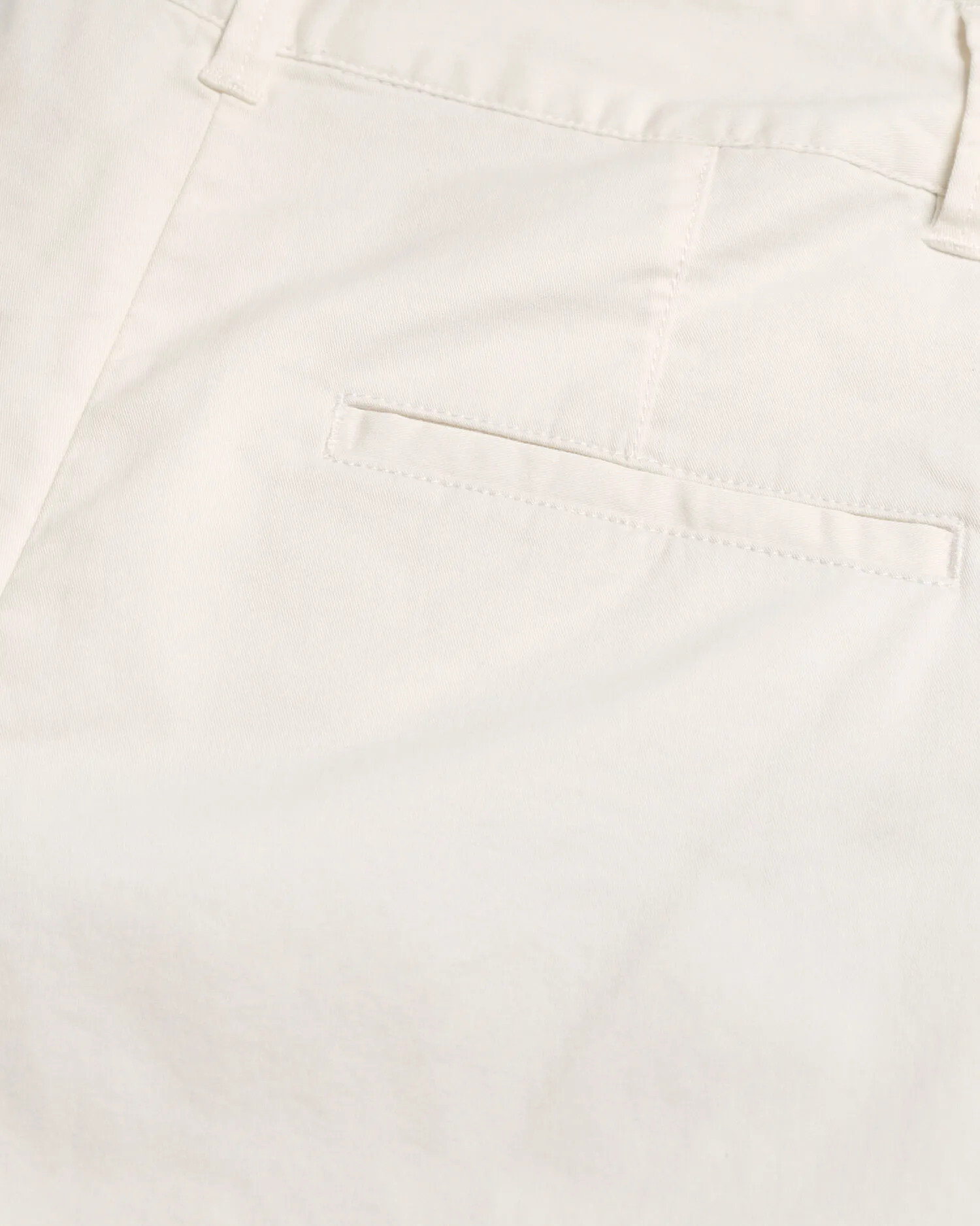 Pantalones chinos cortos