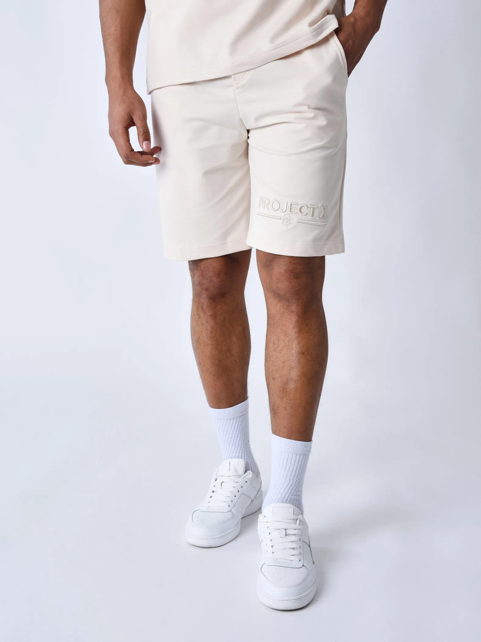 Pantalones cortos clásicos bordados