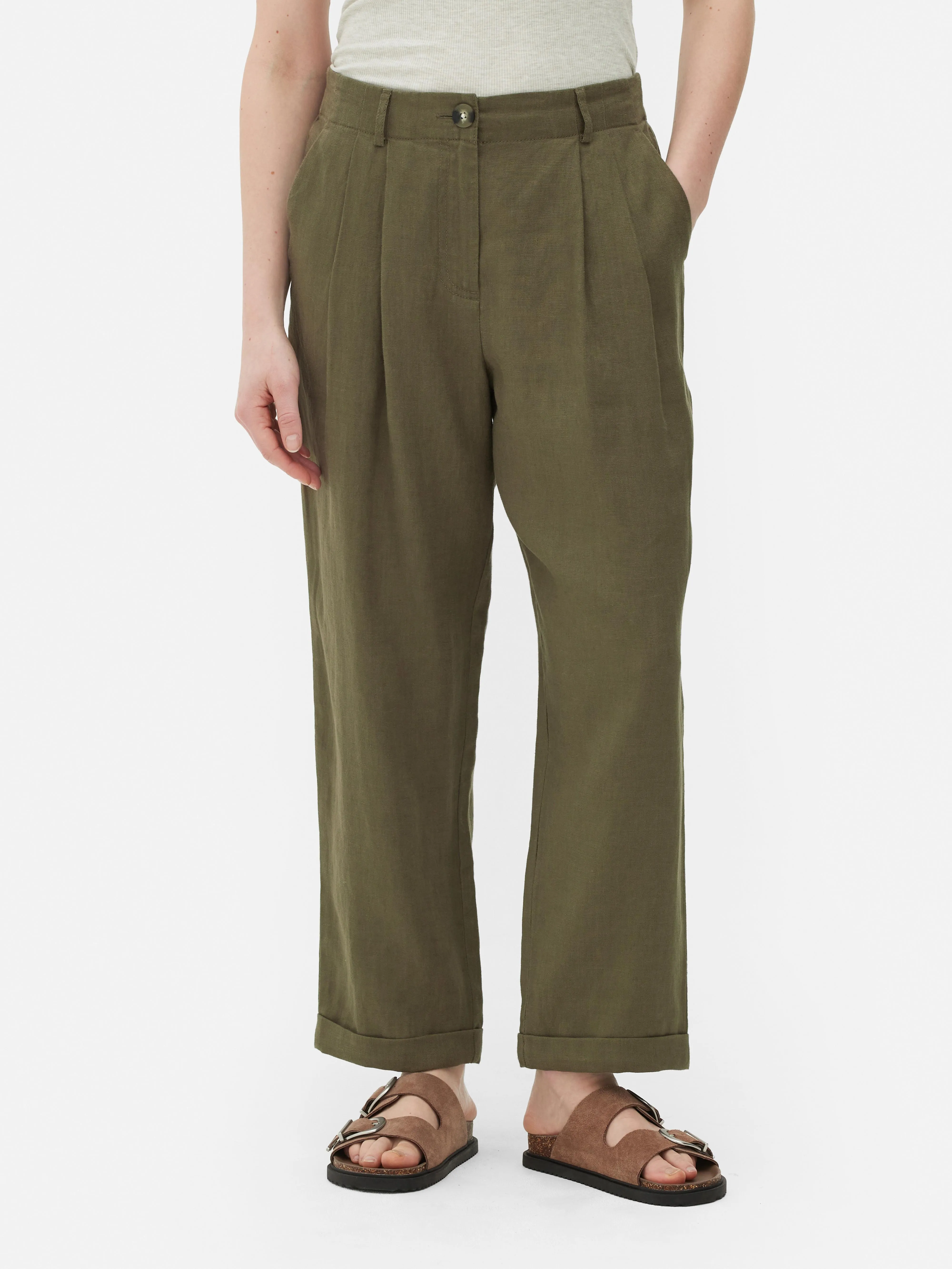 Pantalones de lino con pinzas de The Edit