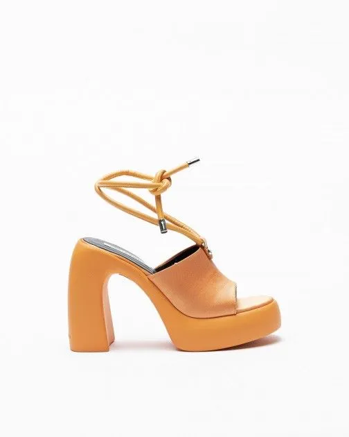 Sandalias de tacón alto Karl Lagerfeld Astragon Hi LongLace Slide Naranja