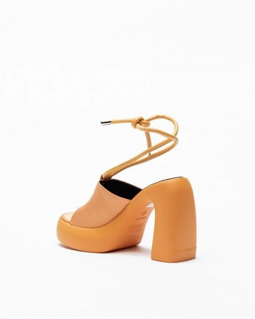 Sandalias de tacón alto Karl Lagerfeld Astragon Hi LongLace Slide Naranja