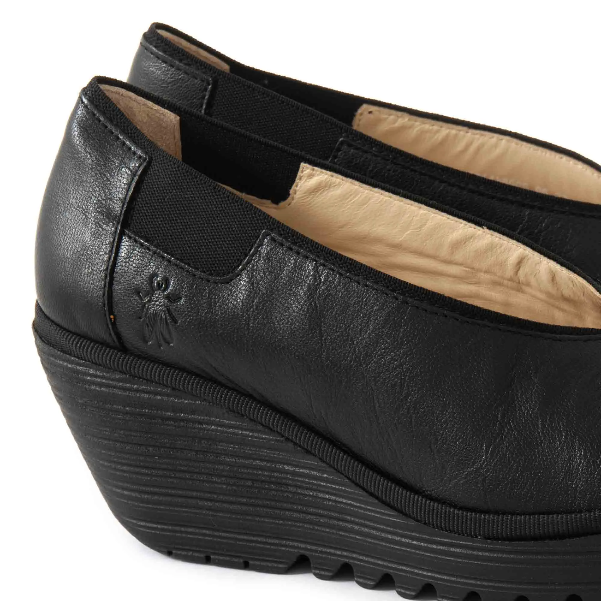 Sapatos FLY LONDON Yoza Mousse Black P501438006