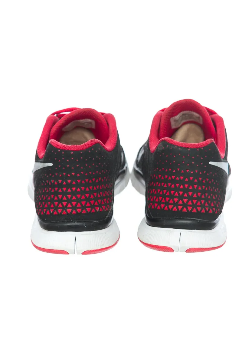 TENIS COLOR NEGRO  NIKE