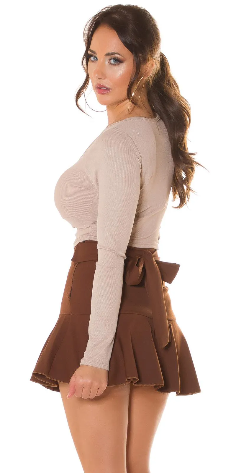 Top crop tiras frontales beige