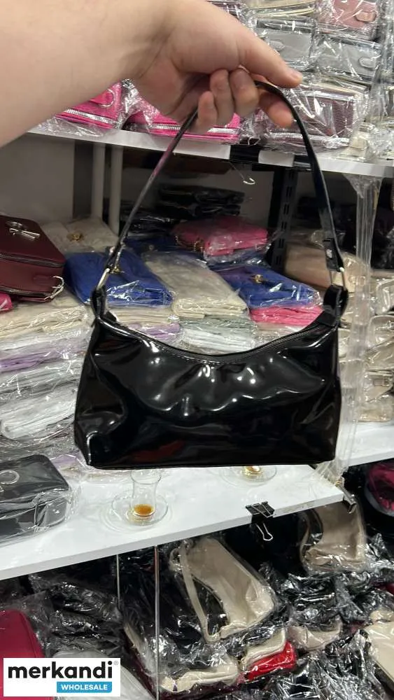 Venta al por mayor de bolsos de mujer de Turquía en condiciones inigualables.