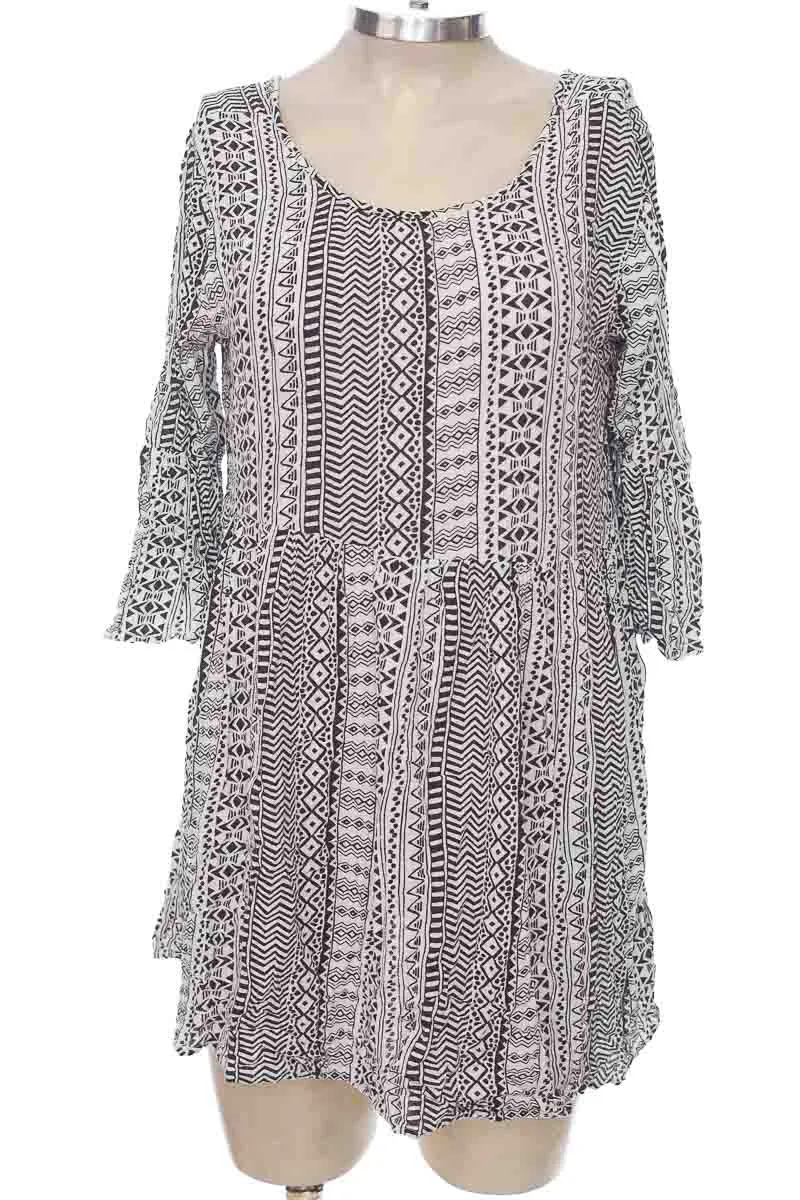 VESTIDO / ENTERIZO COLOR BLANCO  FOREVER 21