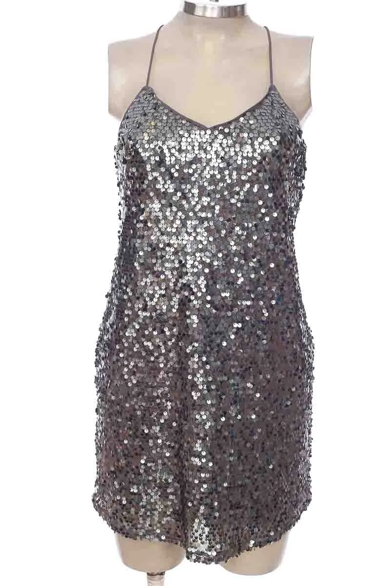 VESTIDO / ENTERIZO COLOR PLATEADO  EXPRESS