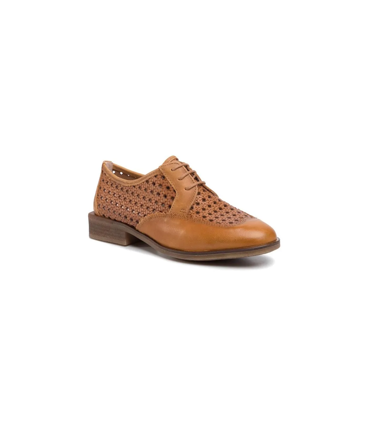 Zapato calado de color cuero