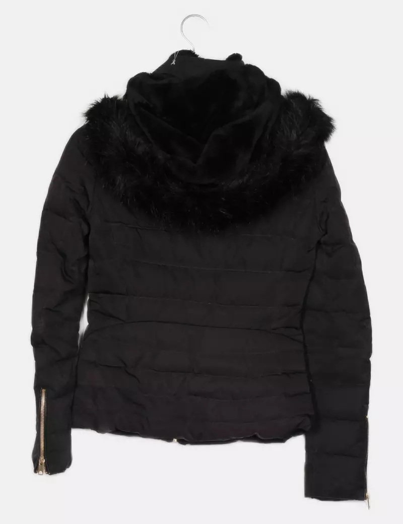 Zara Plumas